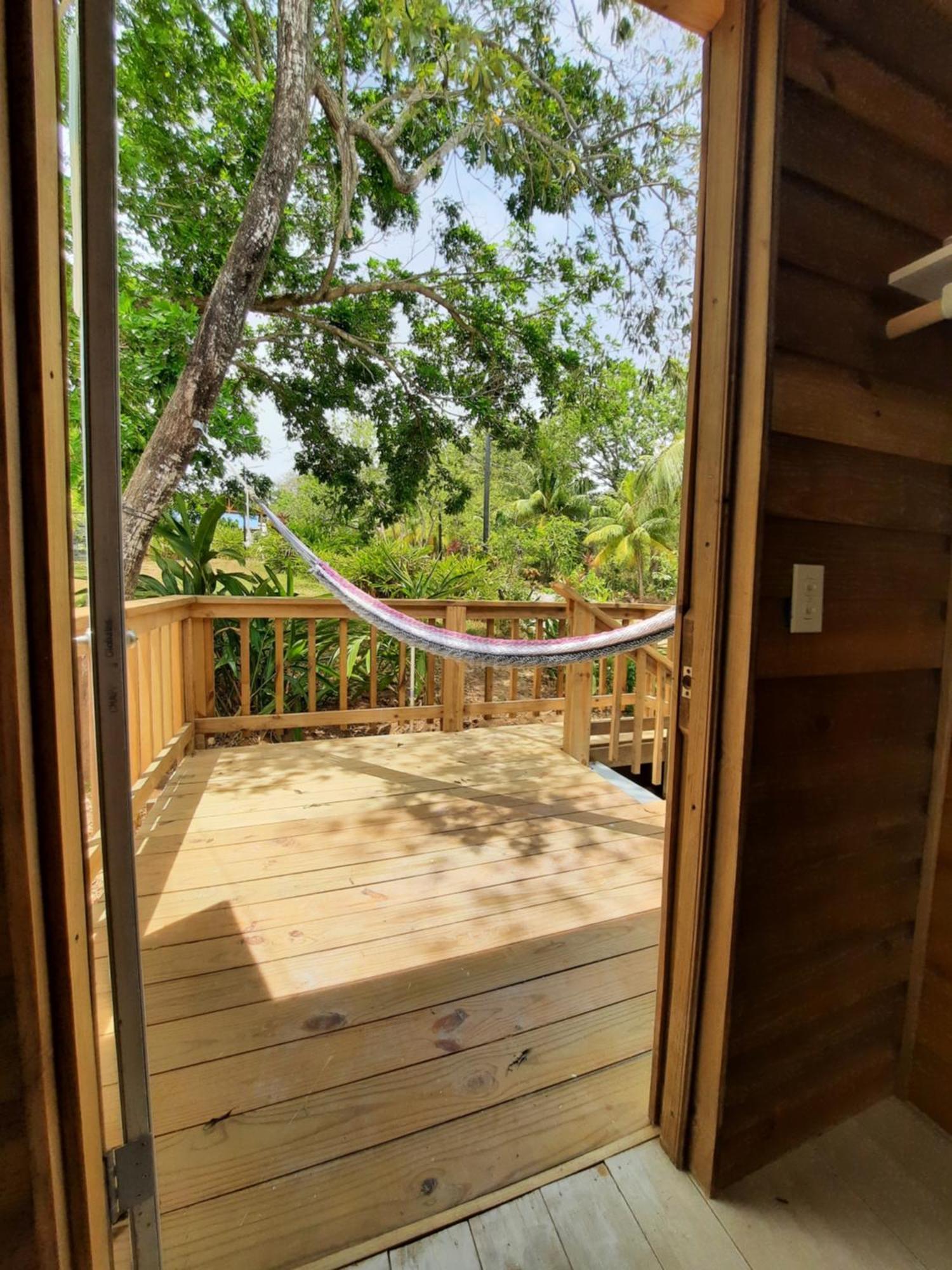 Guava Grove Resort & Villas Sandy Bay Exterior foto