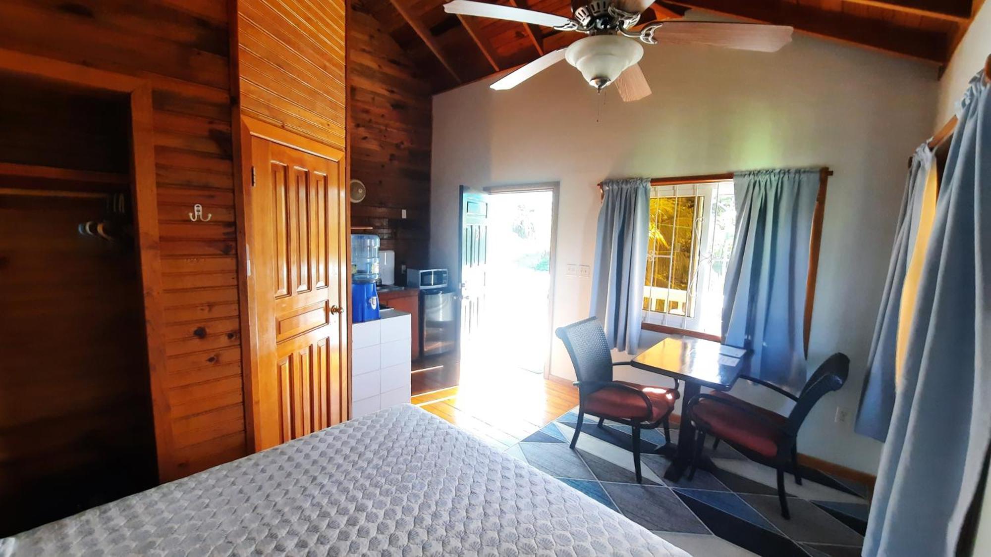 Guava Grove Resort & Villas Sandy Bay Habitación foto